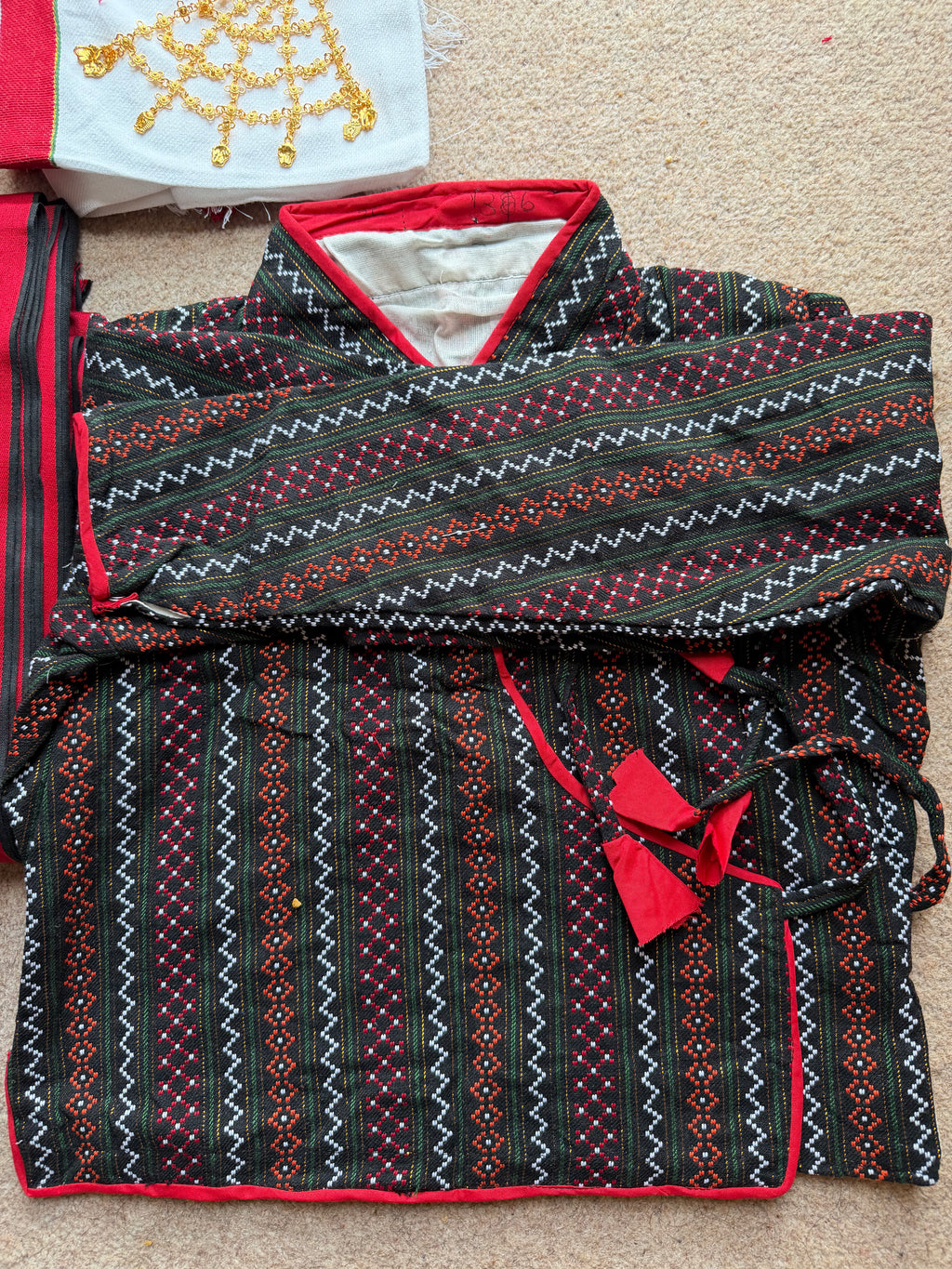 Traditional Newari Haku Patasi Set | Women's Cultural Dress